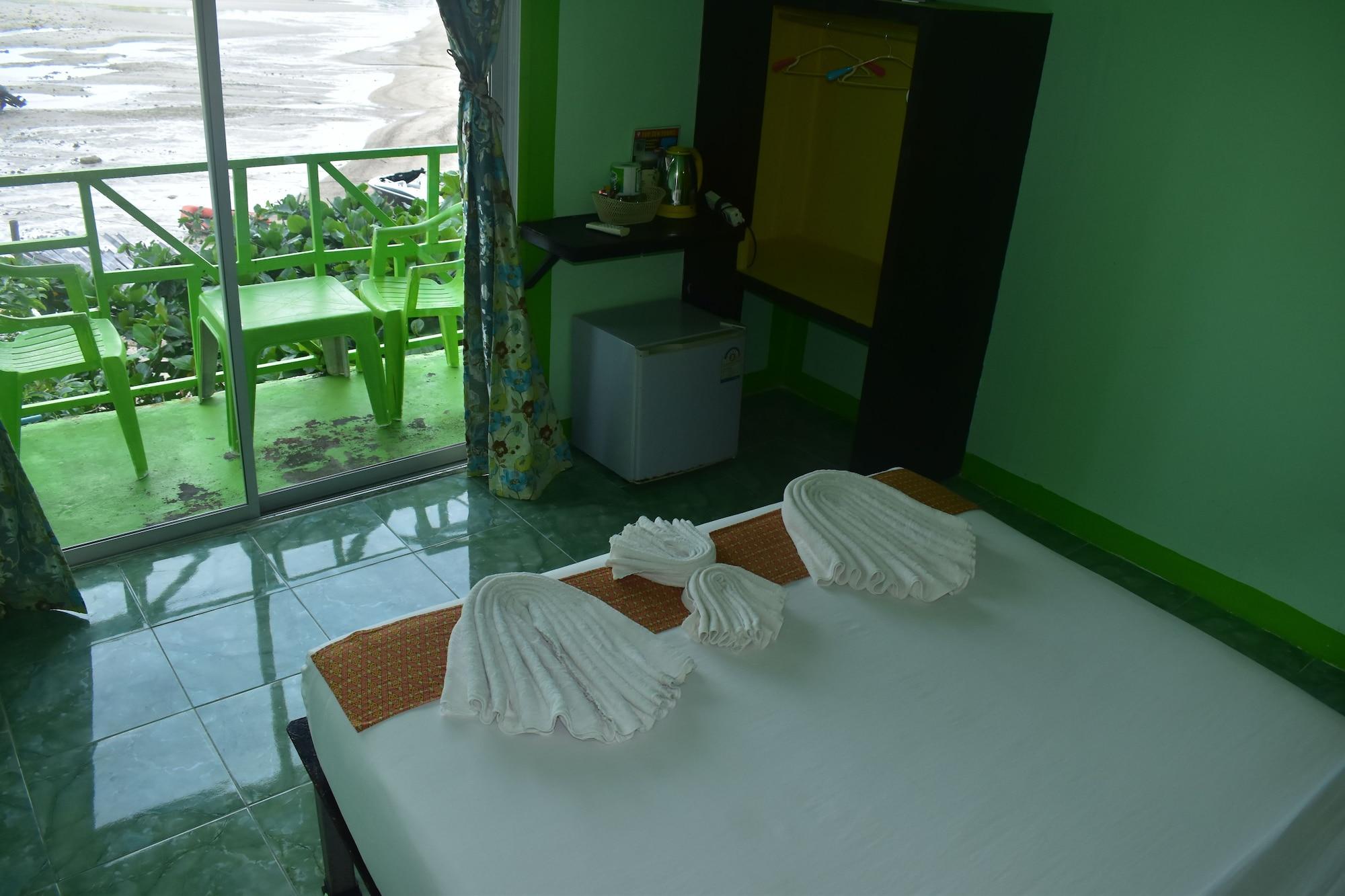 Phi Phi Beach Front Resort Eksteriør bilde