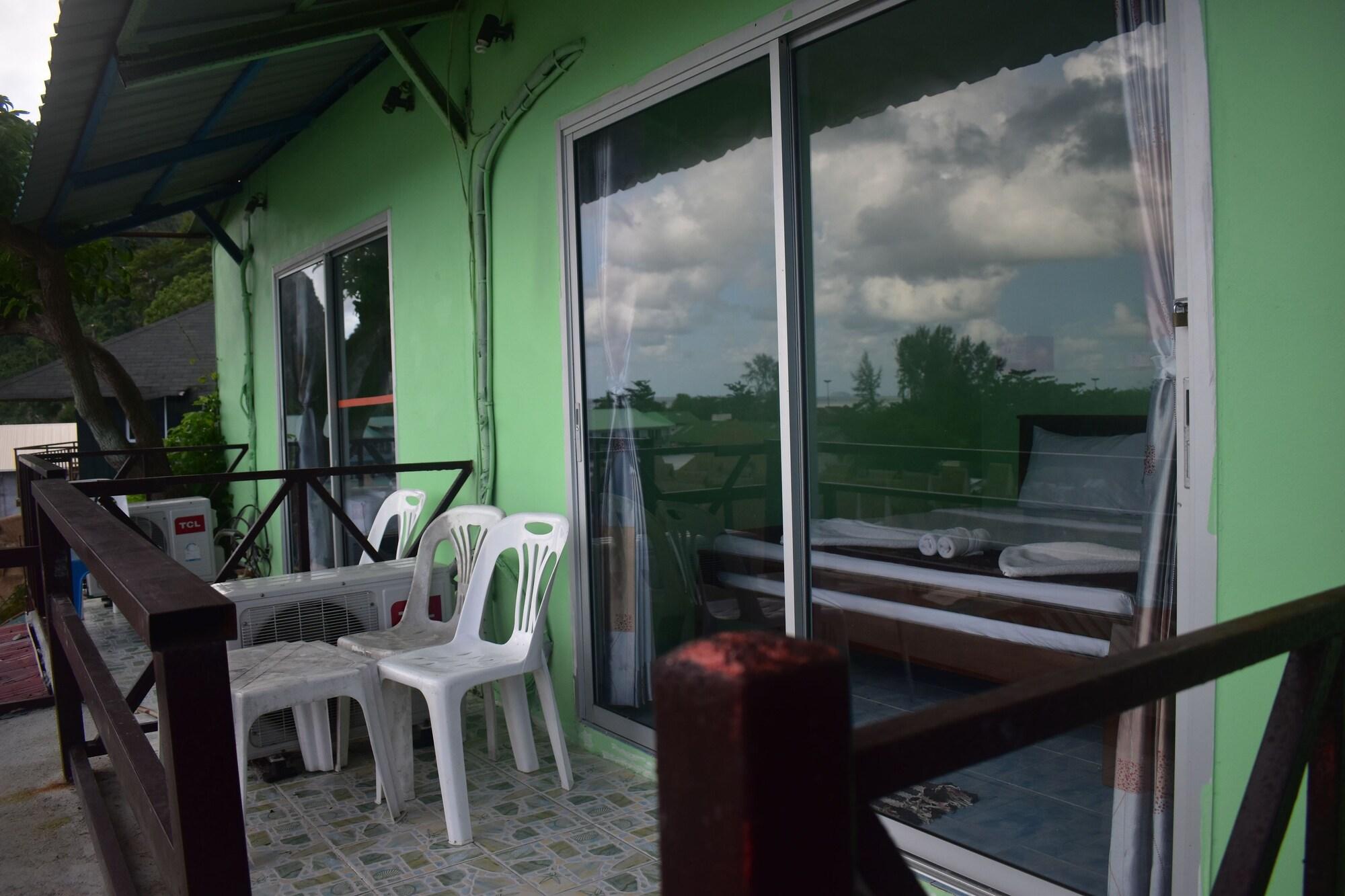 Phi Phi Beach Front Resort Eksteriør bilde