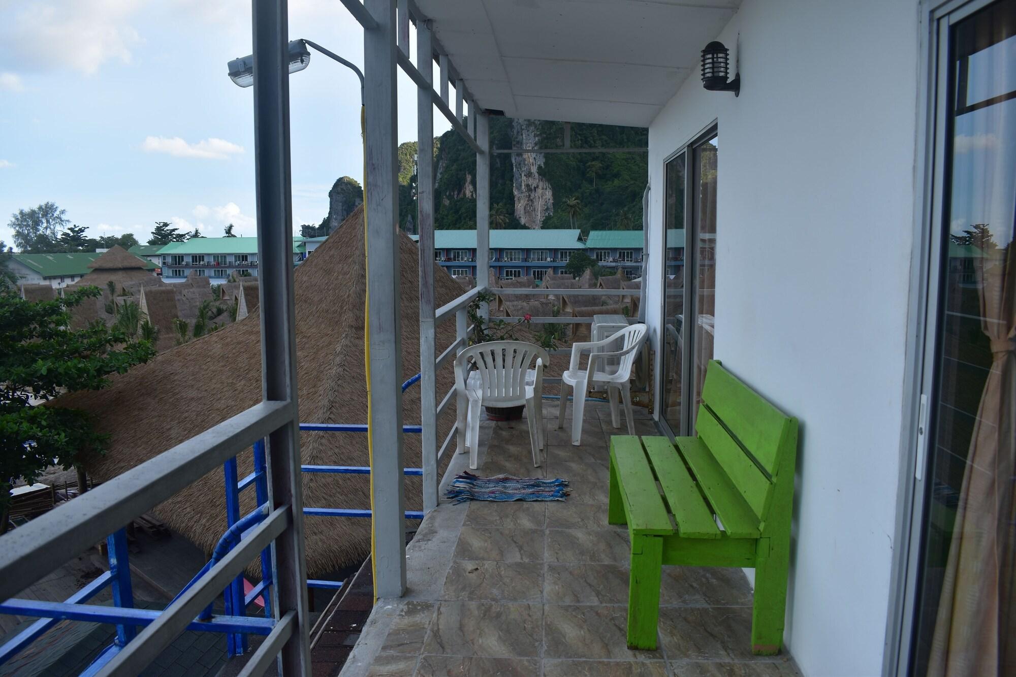 Phi Phi Beach Front Resort Eksteriør bilde