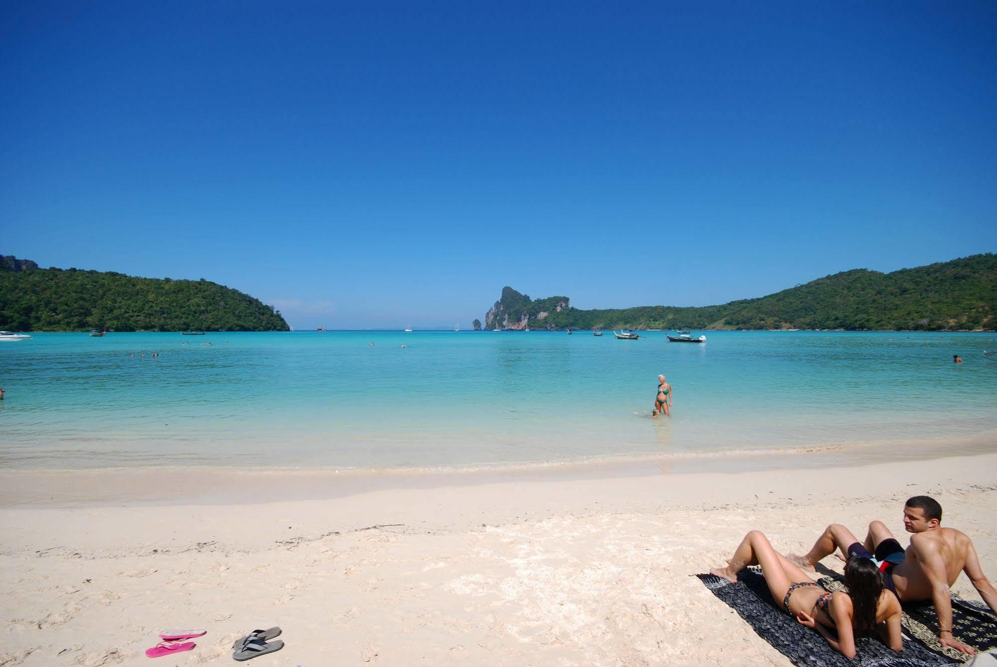 Phi Phi Beach Front Resort Eksteriør bilde